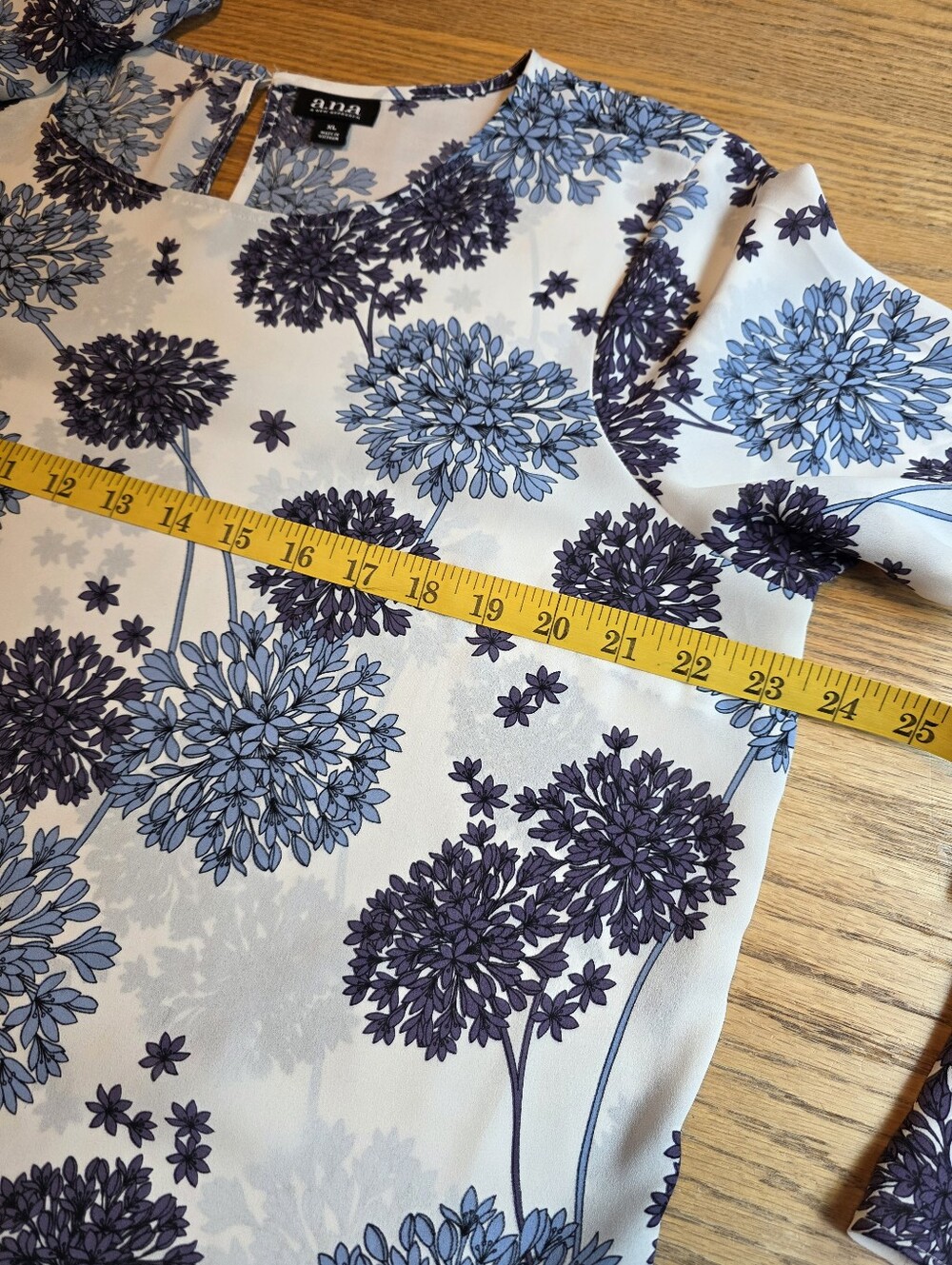 A.N.A. A New Approach White/Blue Hydrangea Bell Tiered Sleeves Blouse Size XL - Picture 11 of 16